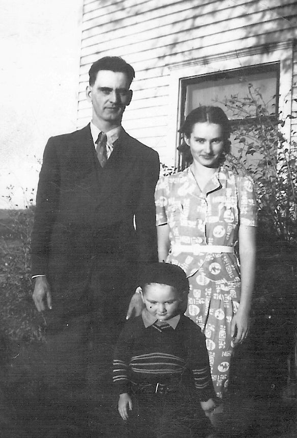 1938 Dale with parents Roy & Katherine